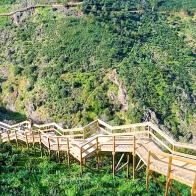 Wandelen in monchique bij de Barranco do Demo. Monte ouro verde in Estoi. De Algarve. Portugal. Faro. Vakantiewoning.