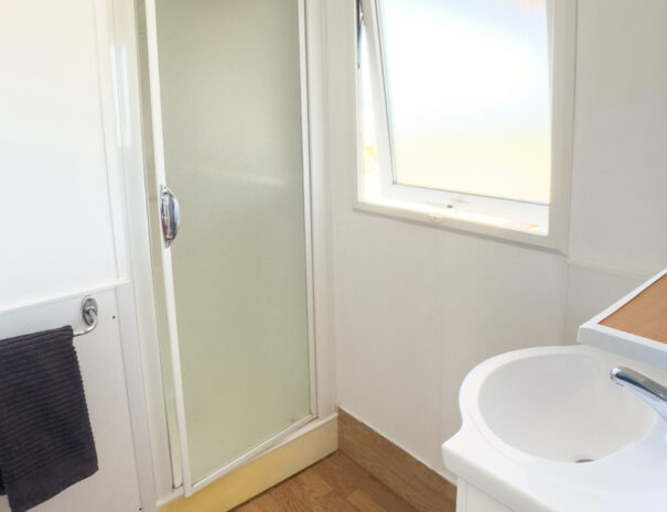 Monte Ouro Verde-casa movel shower2