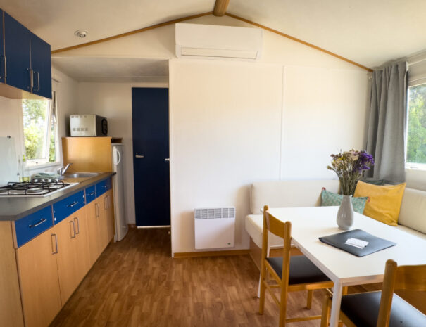 Monte Ouro Verde-mobile home inside