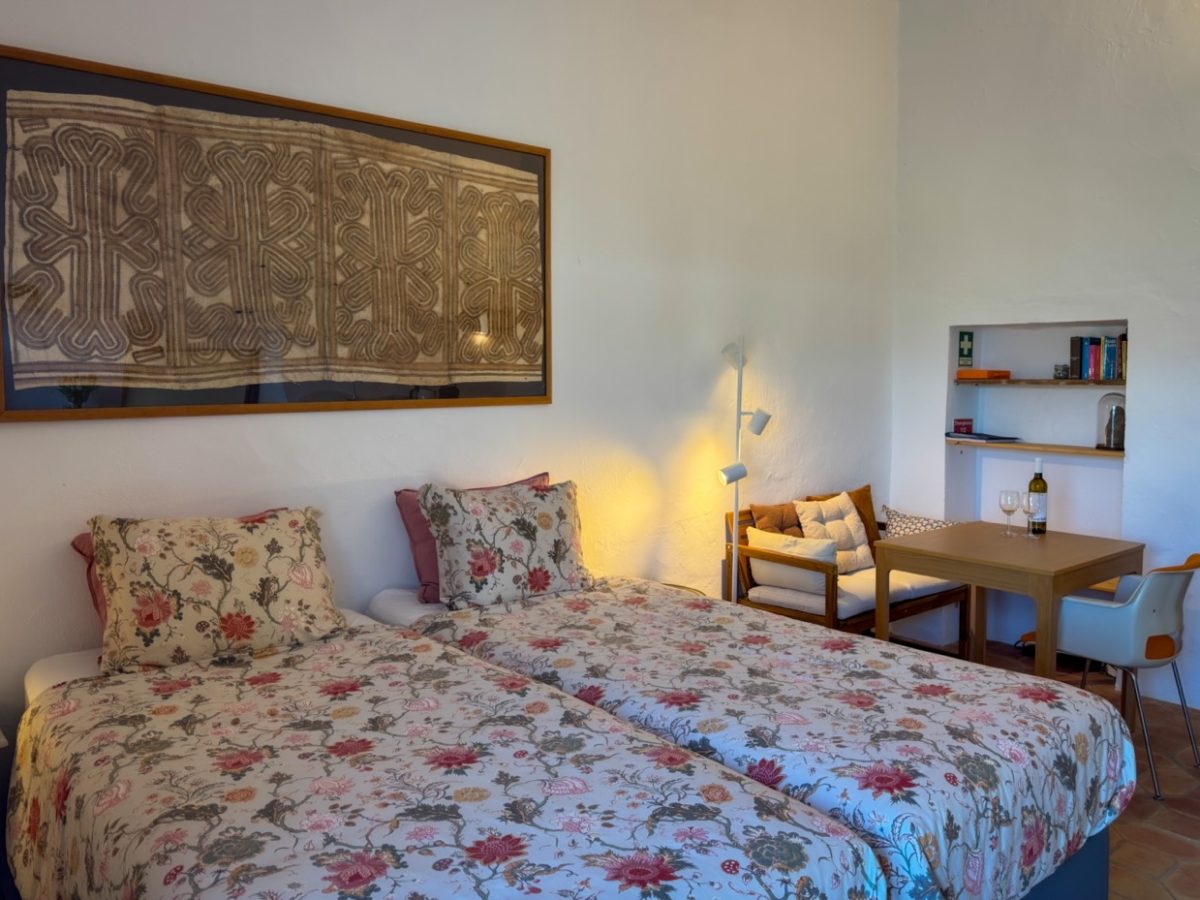 Ruimte van het appartement van Casa Amendoa te Monte ouro verde in Estoi. De Algarve. Portugal.