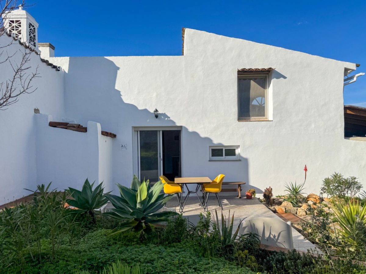 Terras van het appartement van Casa Amendoa te Monte ouro verde in Estoi. De Algarve. Portugal.